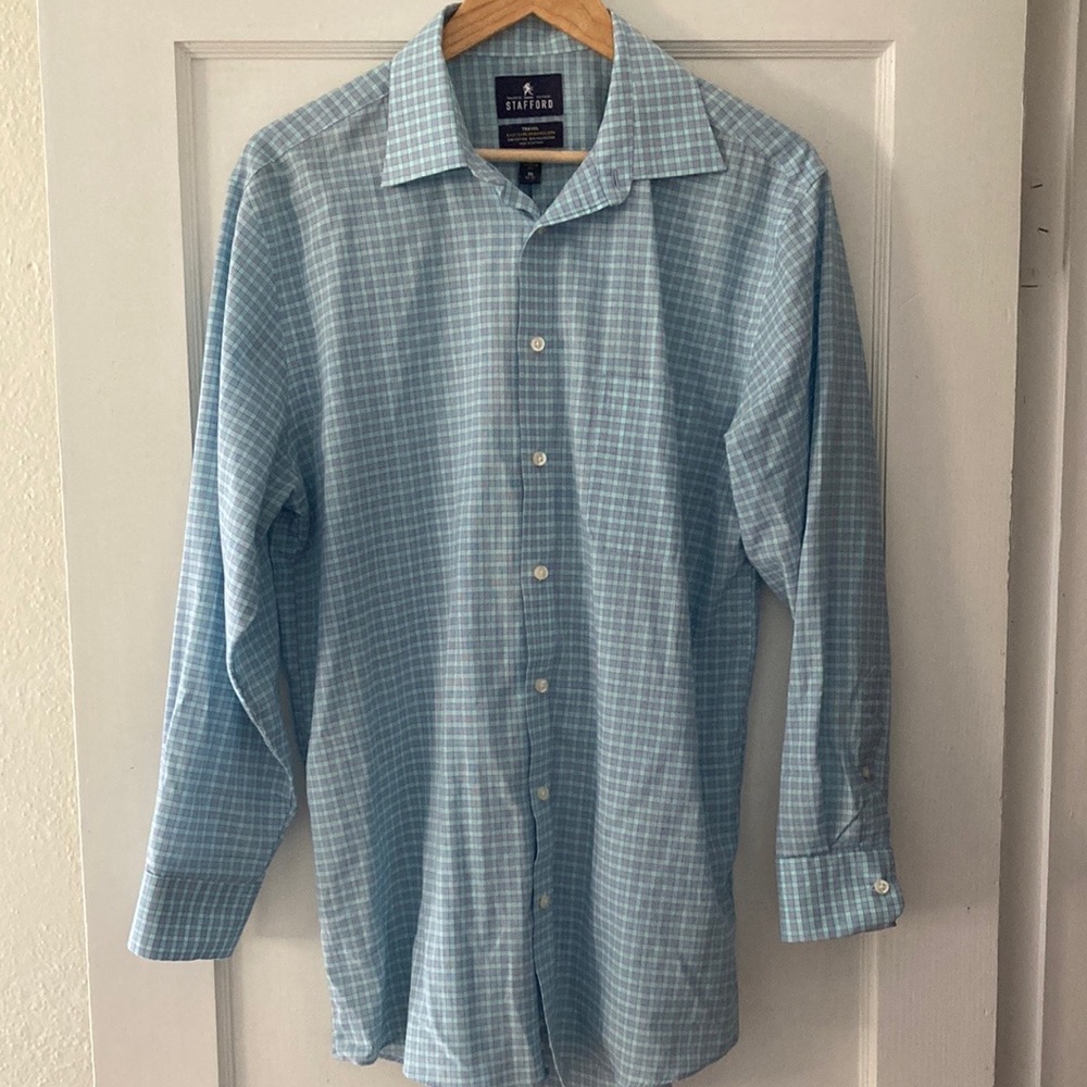 Men’s Stafford Button Up Dress Shirt. Size 16(32-33). Blue checkered print
